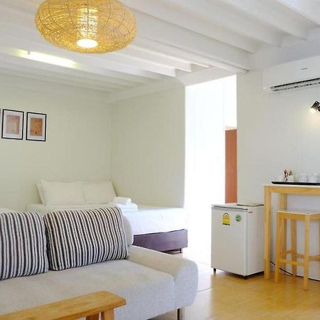 Udee Cozy Hotel チエンマイ エクステリア 写真