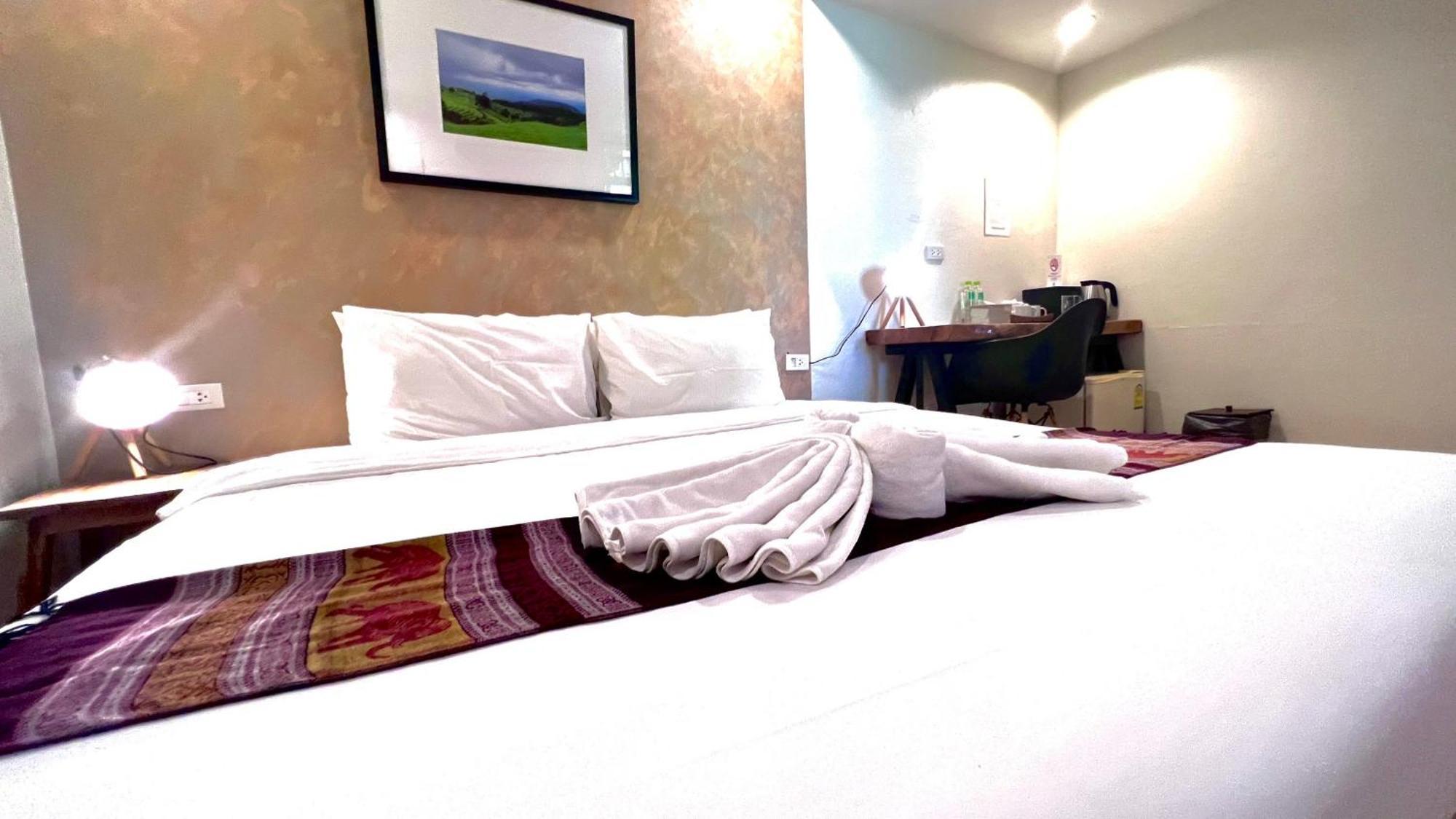 Udee Cozy Hotel チエンマイ エクステリア 写真